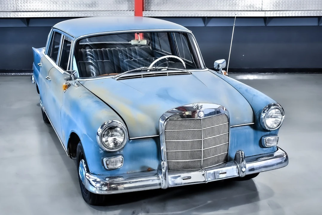 1962 Mercedes-Benz W110 - Image 4 of 30