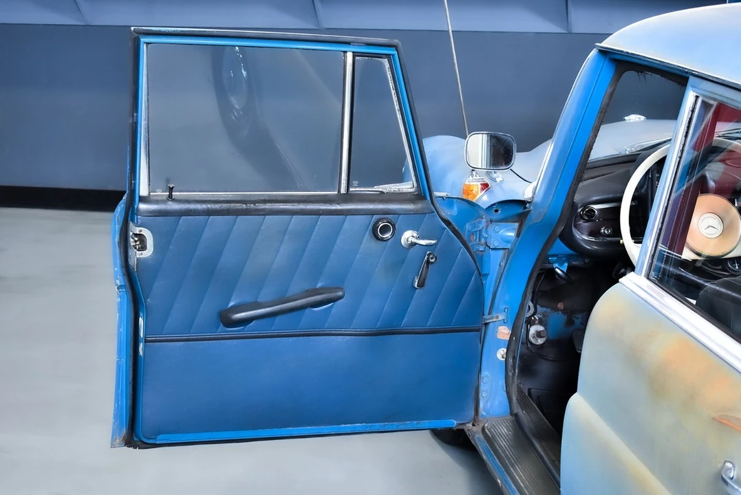 1962 Mercedes-Benz W110 - Image 24 of 30