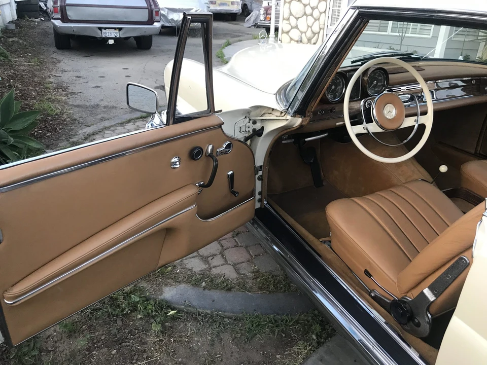 1962 Mercedes-Benz W111 Coupe - Image 30 of 31