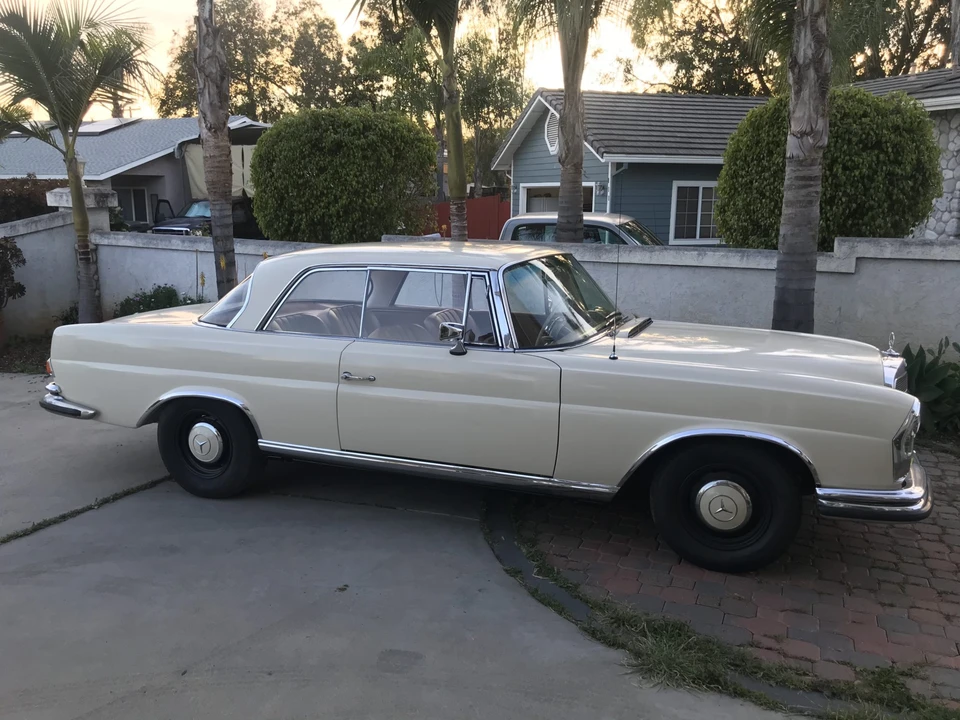 1962 Mercedes-Benz W111 Coupe - Image 10 of 31