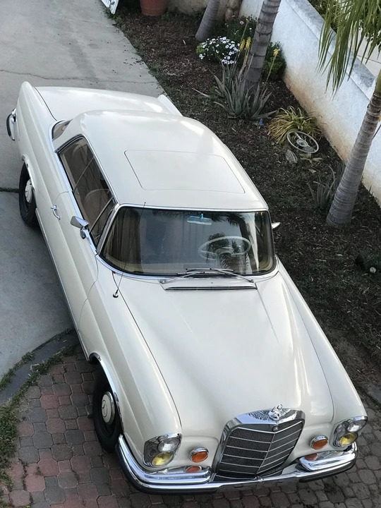 1962 Mercedes-Benz W111 Coupe - Image 17 of 31