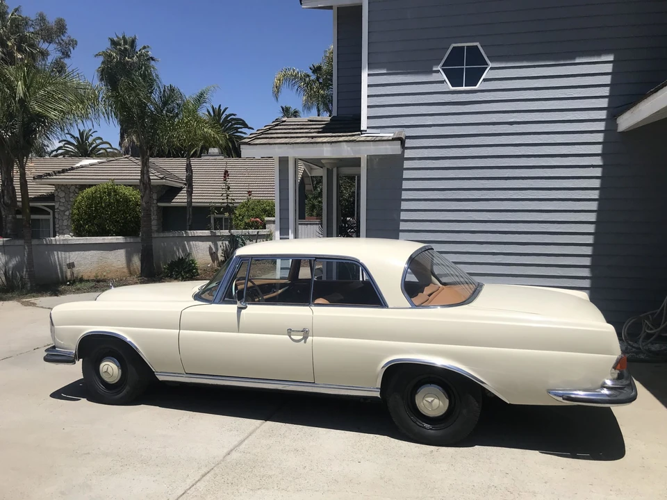 1962 Mercedes-Benz W111 Coupe - Image 14 of 31