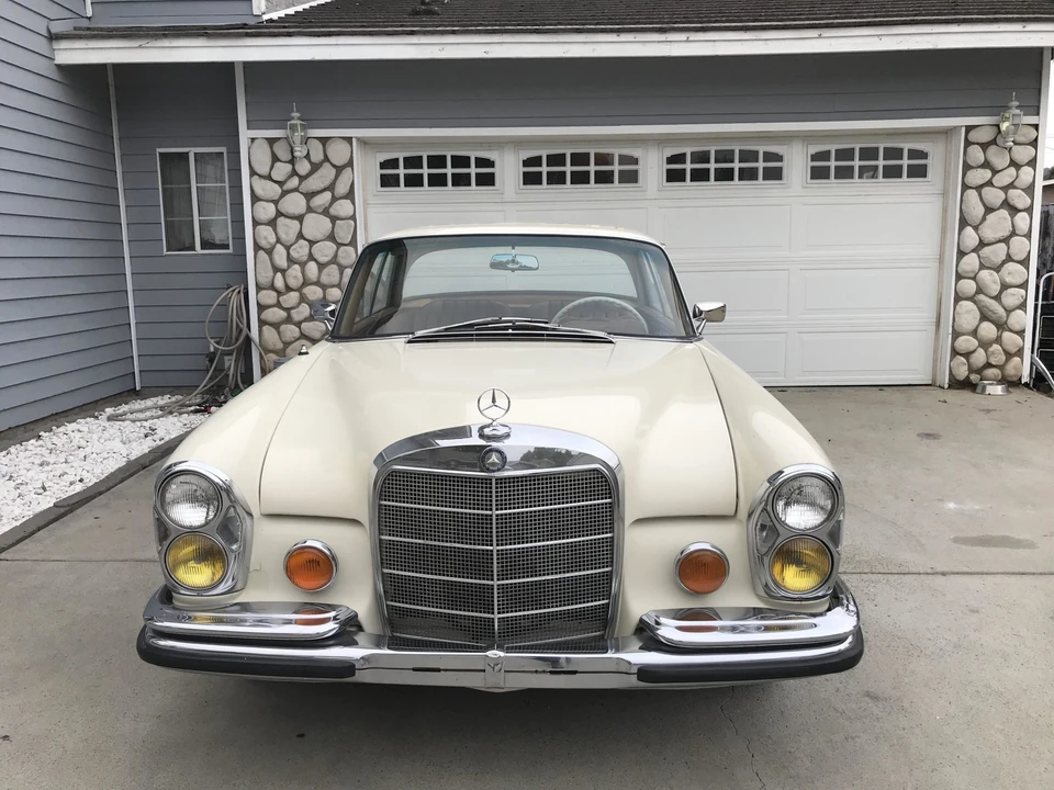 1962 Mercedes-Benz W111 Coupe - Image 9 of 31
