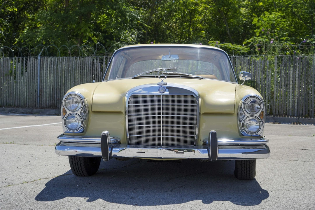 1962 Mercedes-Benz W111 Coupe - Image 9 of 31