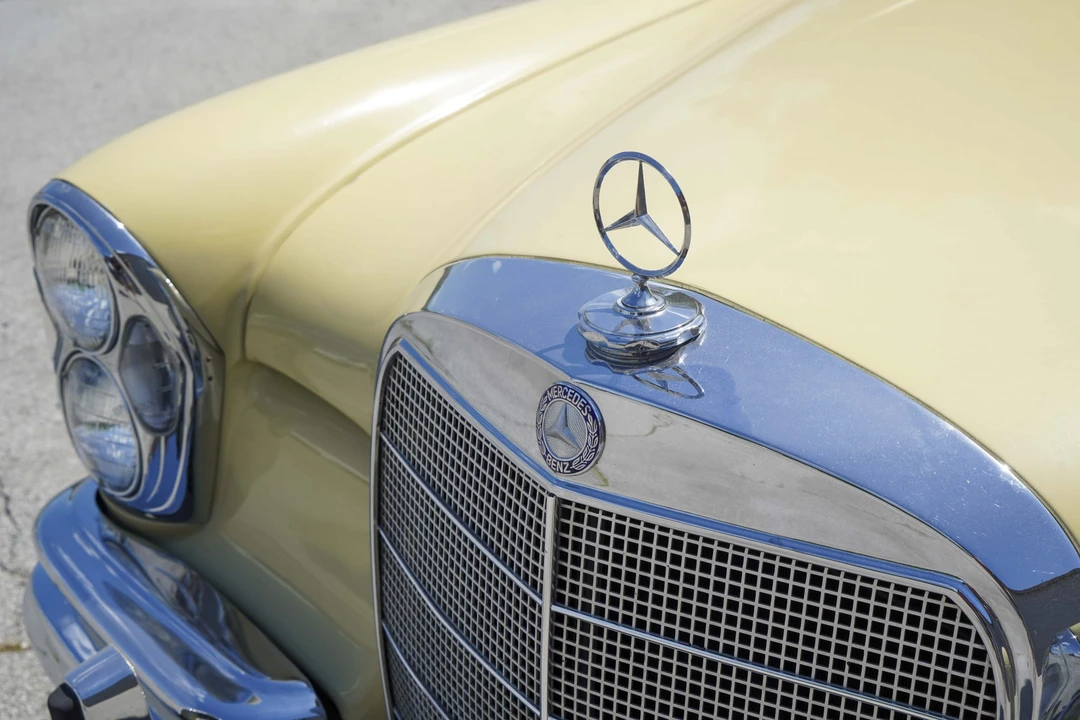 1962 Mercedes-Benz W111 Coupe - Image 10 of 31