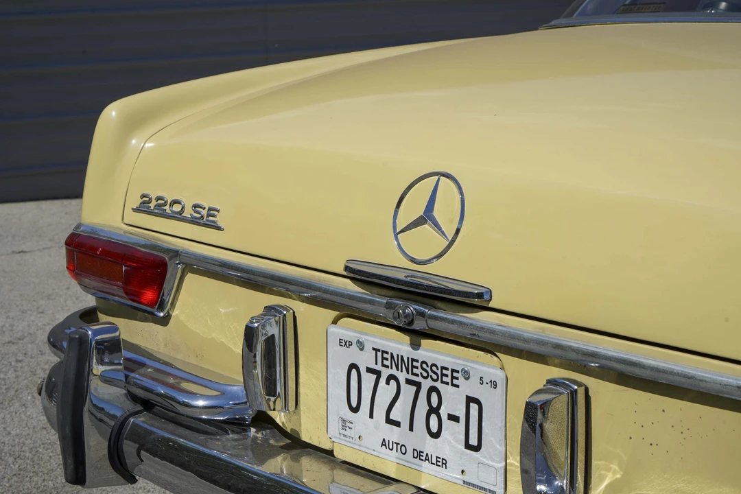 1962 Mercedes-Benz W111 Coupe - Image 15 of 31