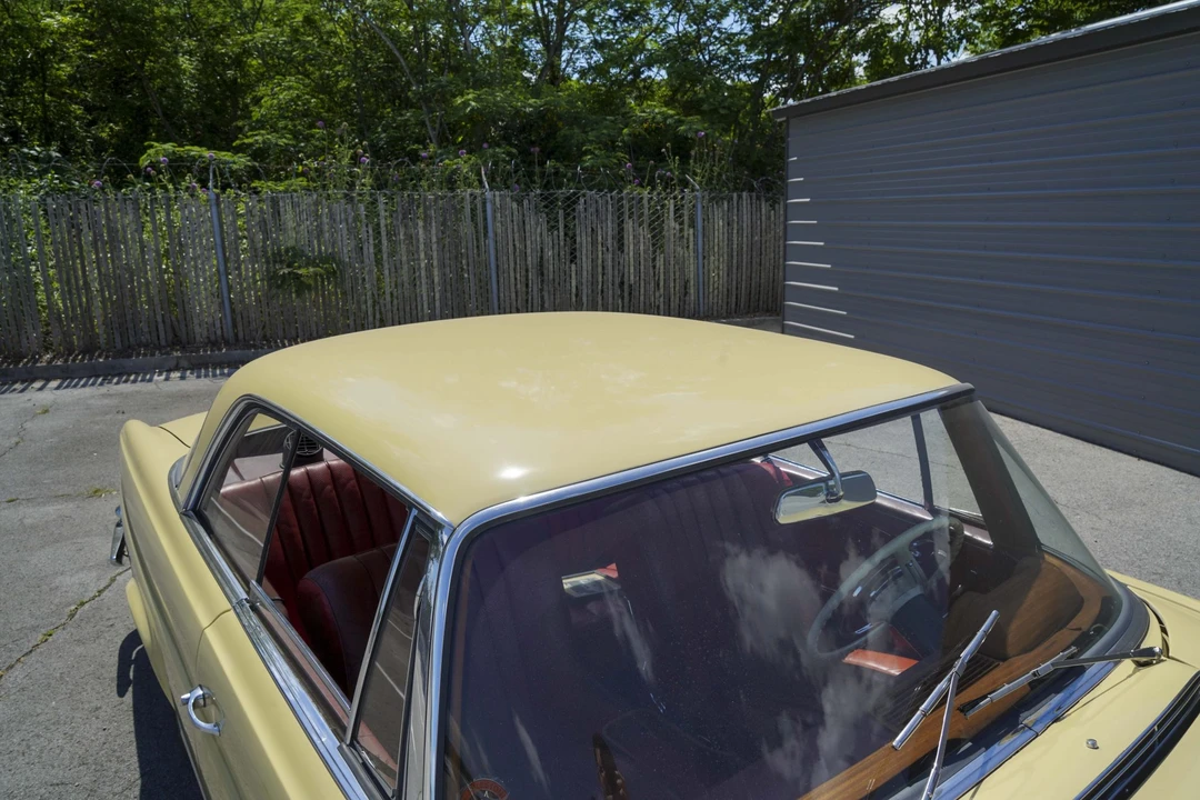1962 Mercedes-Benz W111 Coupe - Image 21 of 31