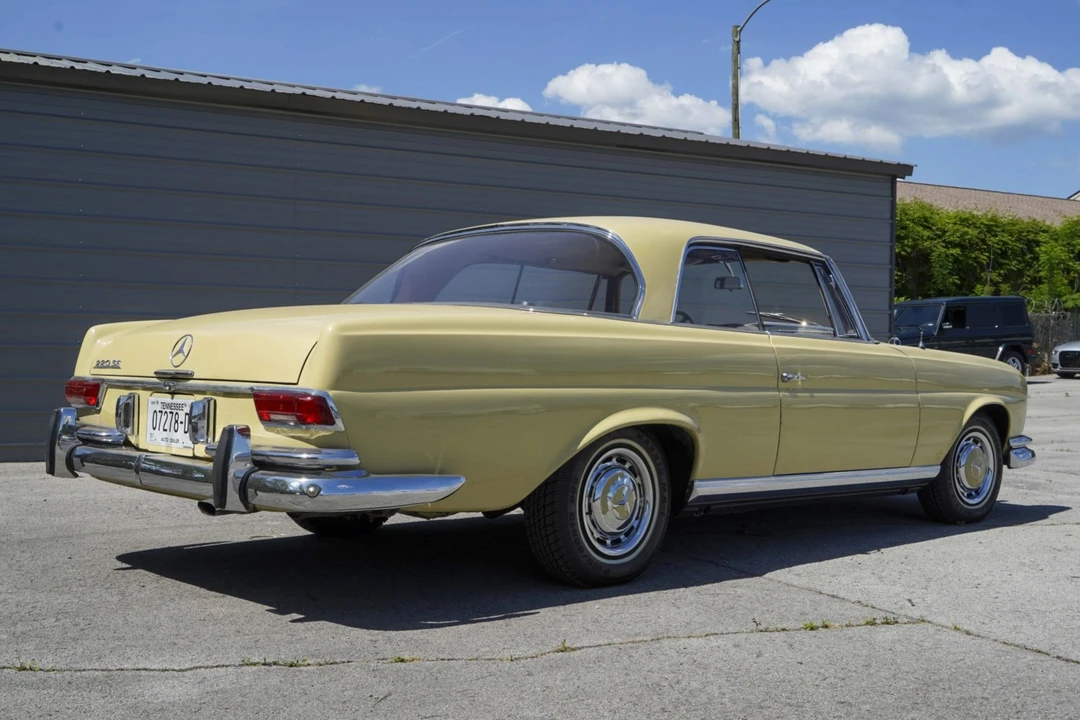 1962 Mercedes-Benz W111 Coupe - Image 5 of 31
