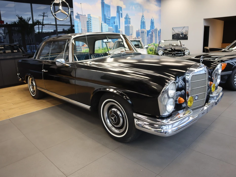 1962 Mercedes-Benz W111 Coupe - Image 3 of 31