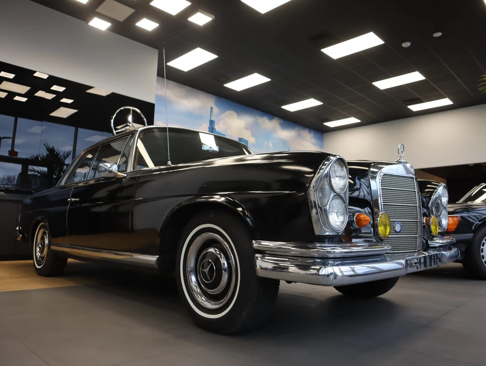 1962 Mercedes-Benz W111 Coupe - Image 4 of 31