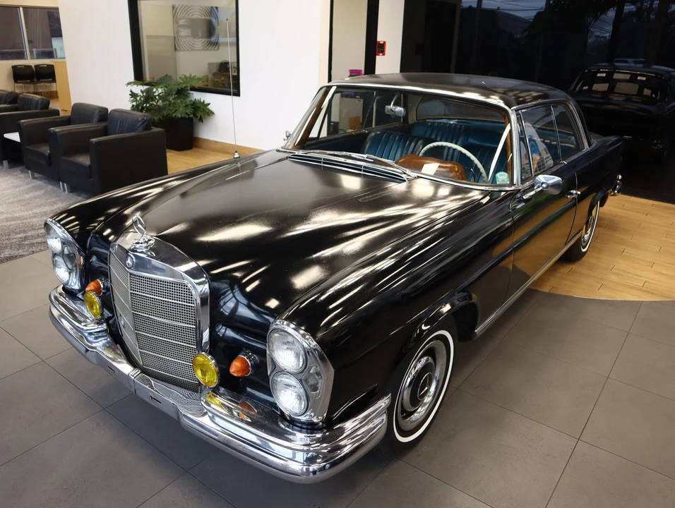 1962 Mercedes-Benz W111 Coupe - Image 17 of 31