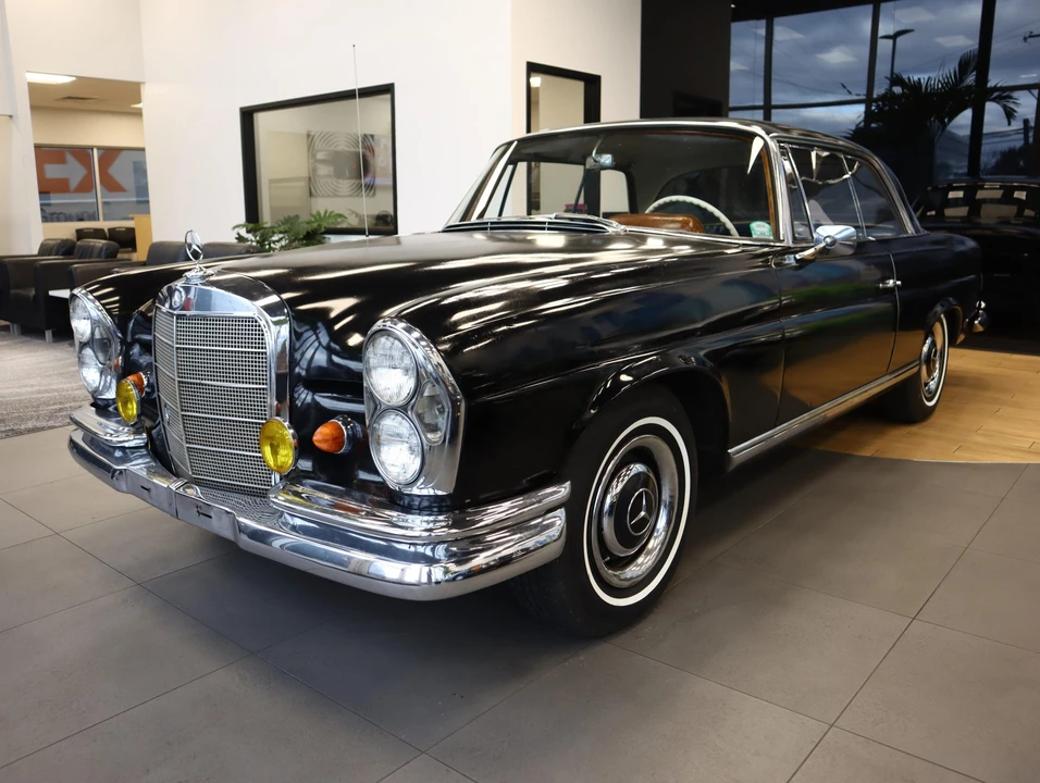 1962 Mercedes-Benz W111 Coupe - Image 16 of 31
