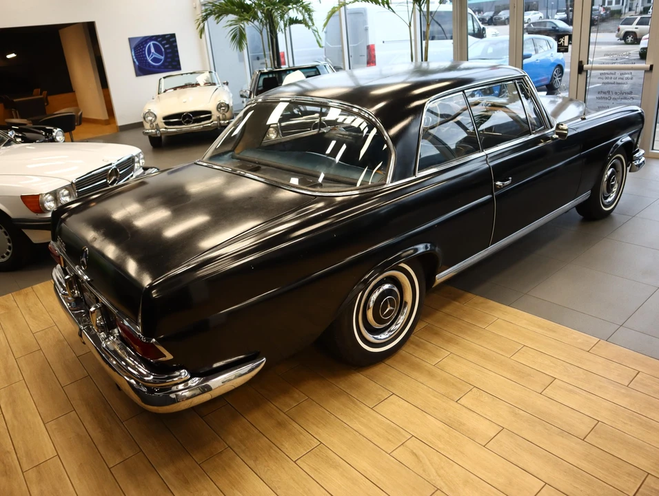 1962 Mercedes-Benz W111 Coupe - Image 8 of 31