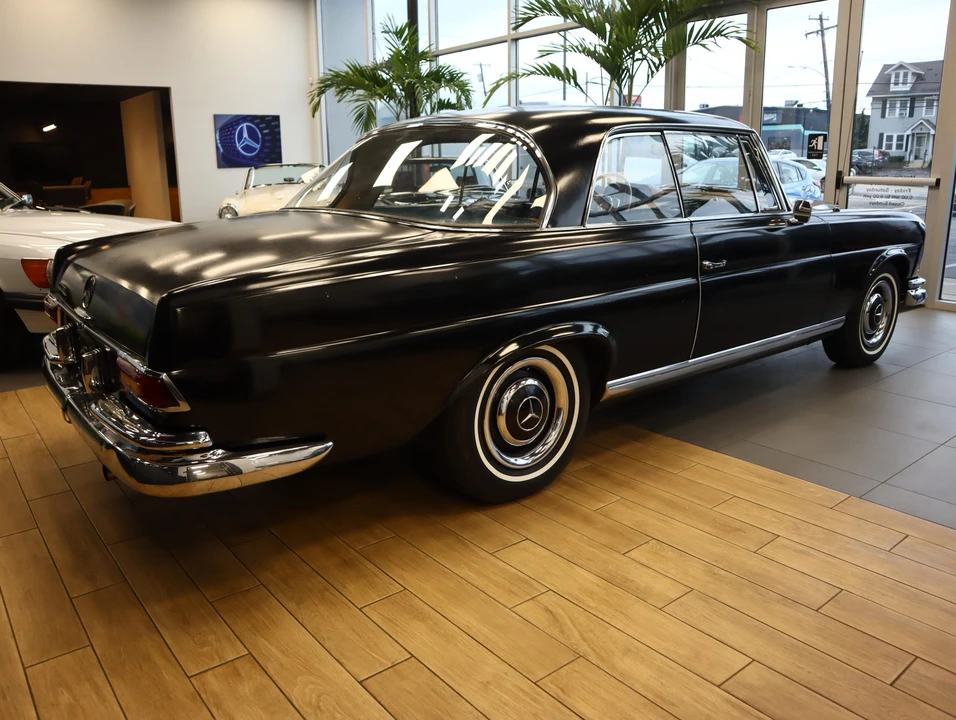 1962 Mercedes-Benz W111 Coupe - Image 6 of 31