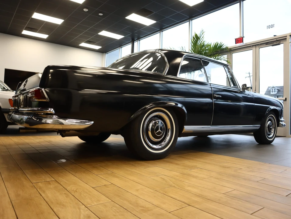 1962 Mercedes-Benz W111 Coupe - Image 7 of 31
