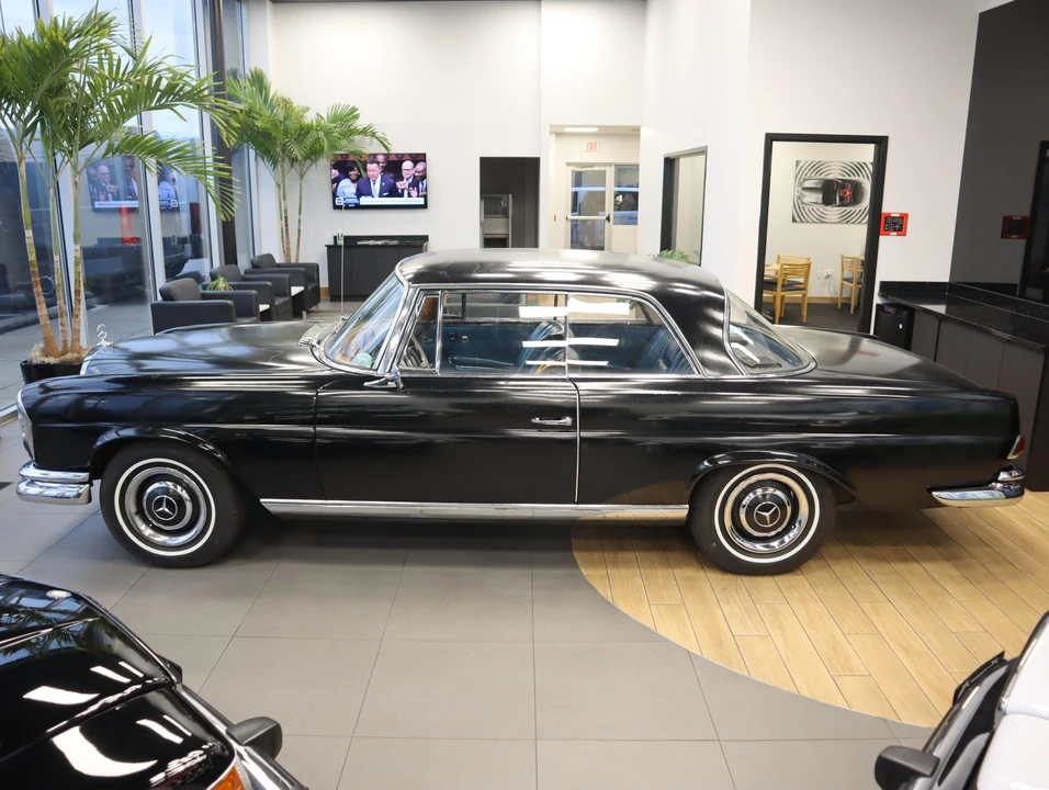 1962 Mercedes-Benz W111 Coupe - Image 15 of 31