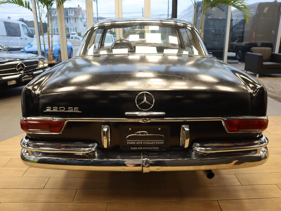 1962 Mercedes-Benz W111 Coupe - Image 11 of 31