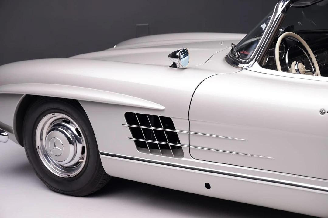 1962 Mercedes-Benz 300SL Roadster - Image 25 of 31