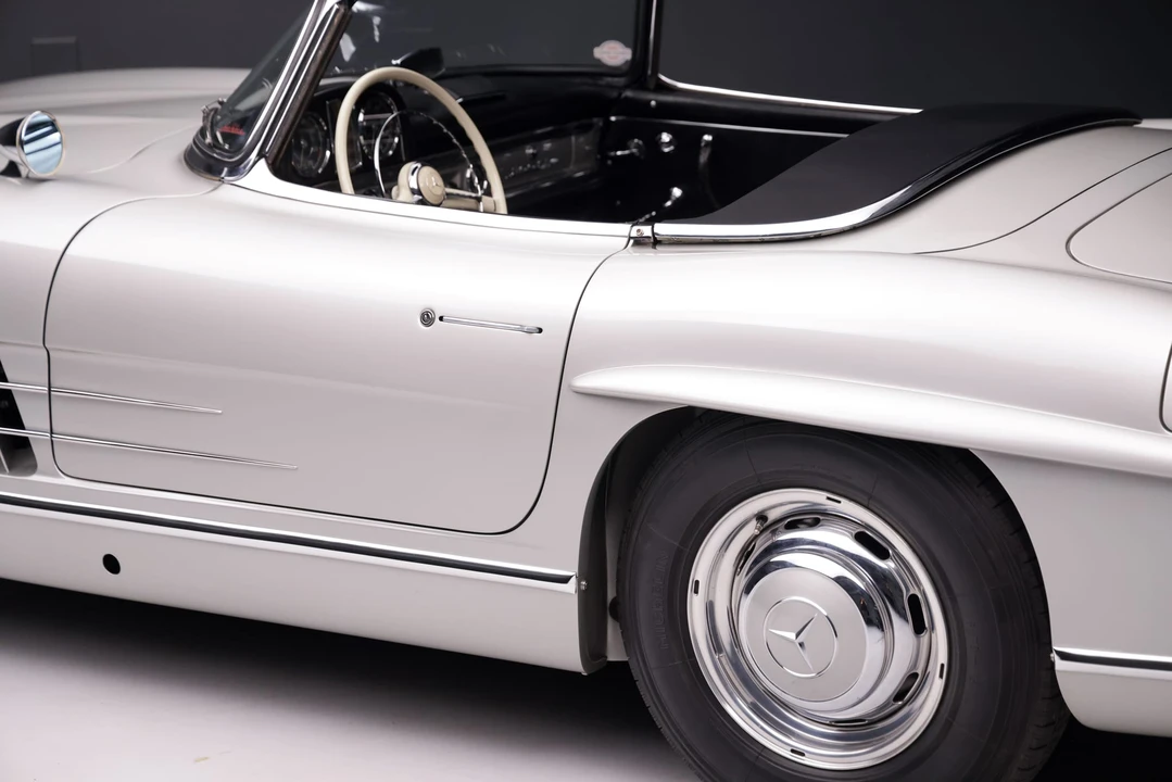 1962 Mercedes-Benz 300SL Roadster - Image 26 of 31