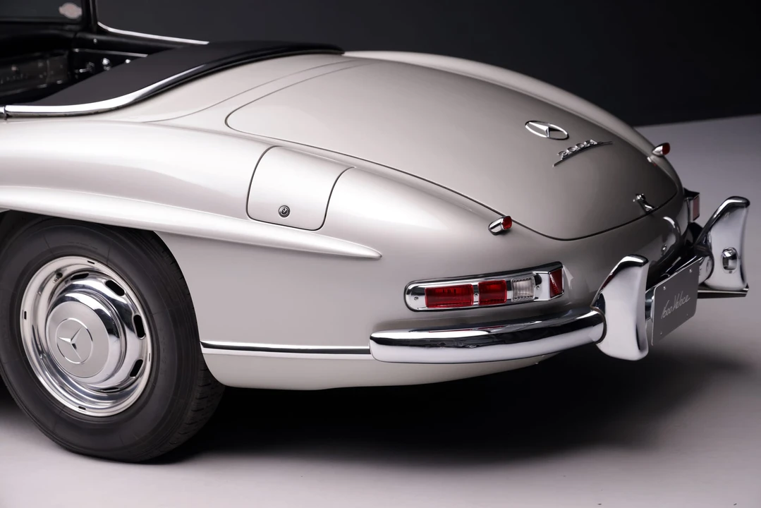 1962 Mercedes-Benz 300SL Roadster - Image 27 of 31