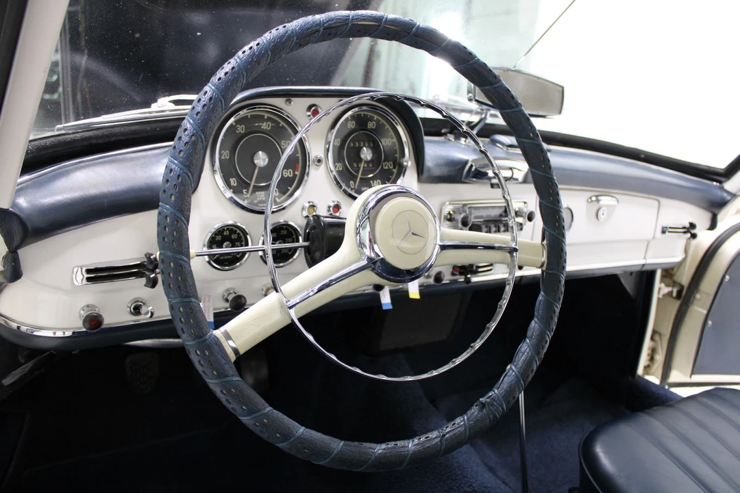 1962 Mercedes-Benz 300SL Roadster - Image 7 of 31