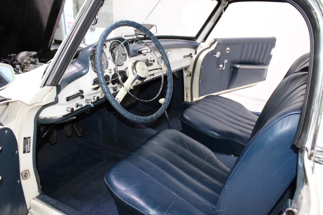 1962 Mercedes-Benz 300SL Roadster - Image 6 of 31