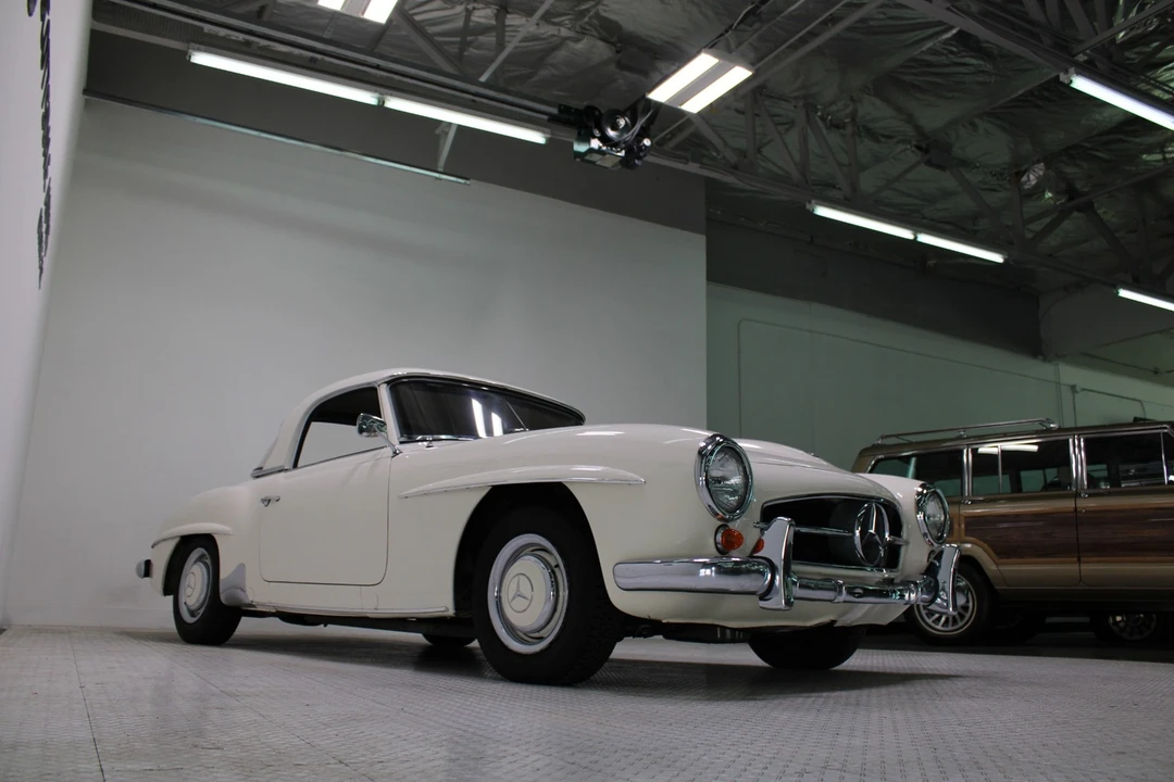 1962 Mercedes-Benz 300SL Roadster - Image 26 of 31