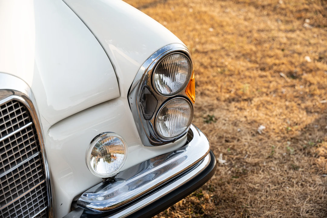 1962 Mercedes-Benz W111 Cabriolet - Image 10 of 31