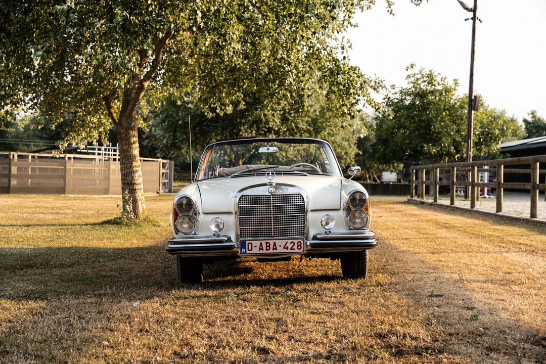 1962 Mercedes-Benz W111 Cabriolet - Image 2 of 31