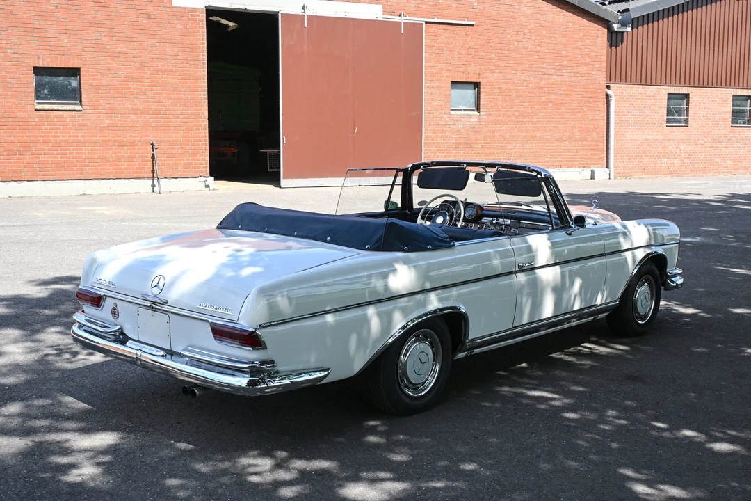 1962 Mercedes-Benz W112 - Image 8 of 31