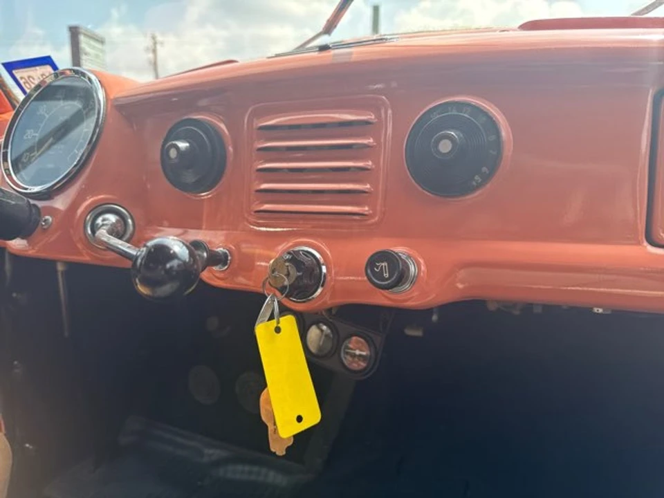 1962 Nash Metropolitan - Image 10 of 12