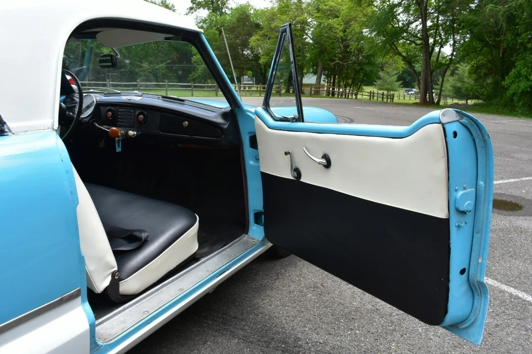 1962 Nash Metropolitan - Image 21 of 21