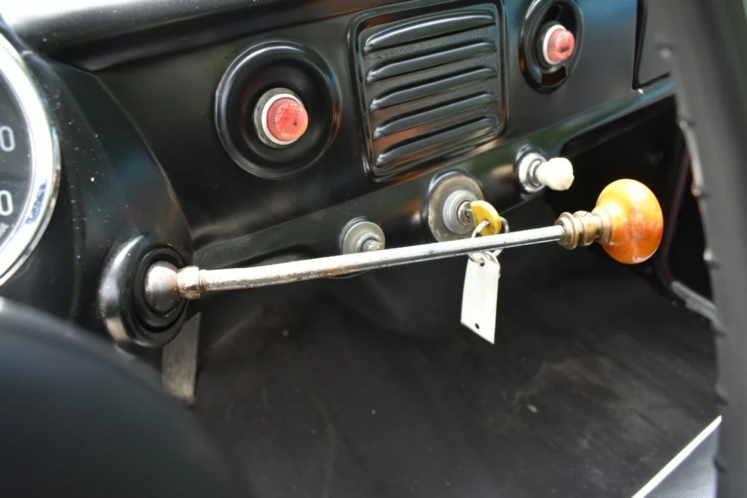 1962 Nash Metropolitan - Image 20 of 21