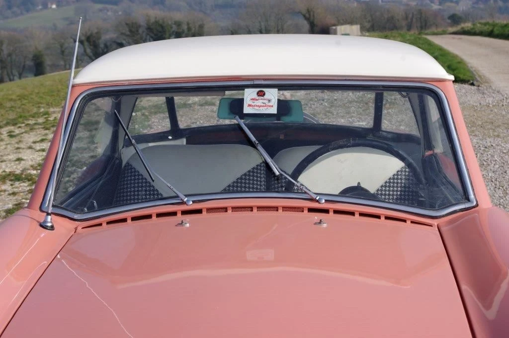 1962 Nash Metropolitan - Image 8 of 13