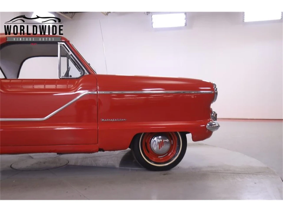 1962 Nash Metropolitan - Image 8 of 31