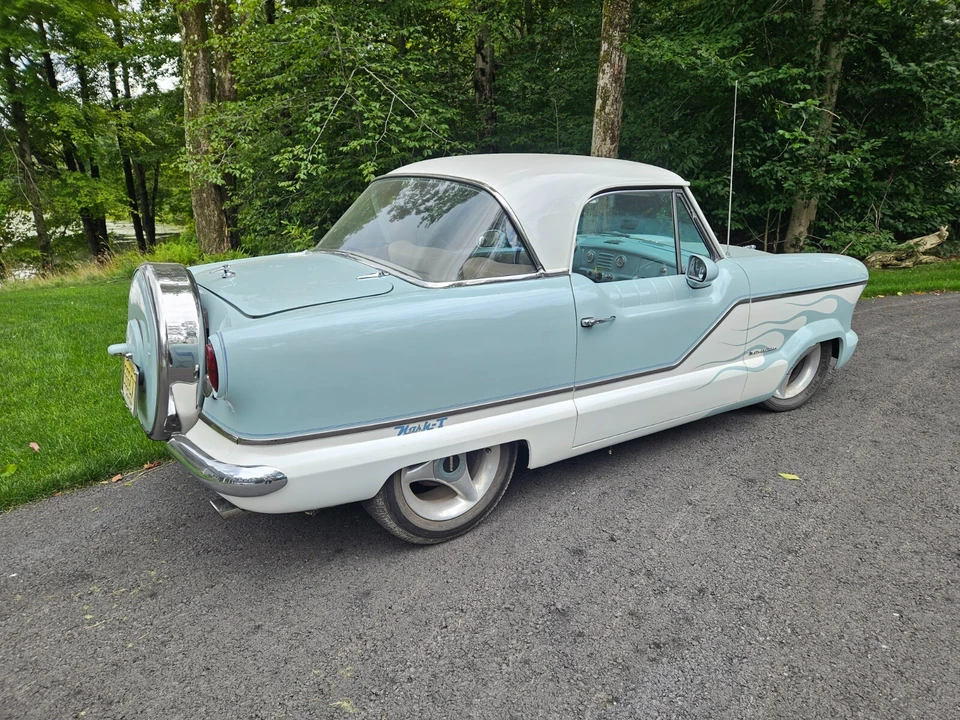 1962 Nash Metropolitan - Image 7 of 17