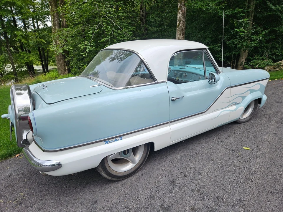 1962 Nash Metropolitan - Image 8 of 17