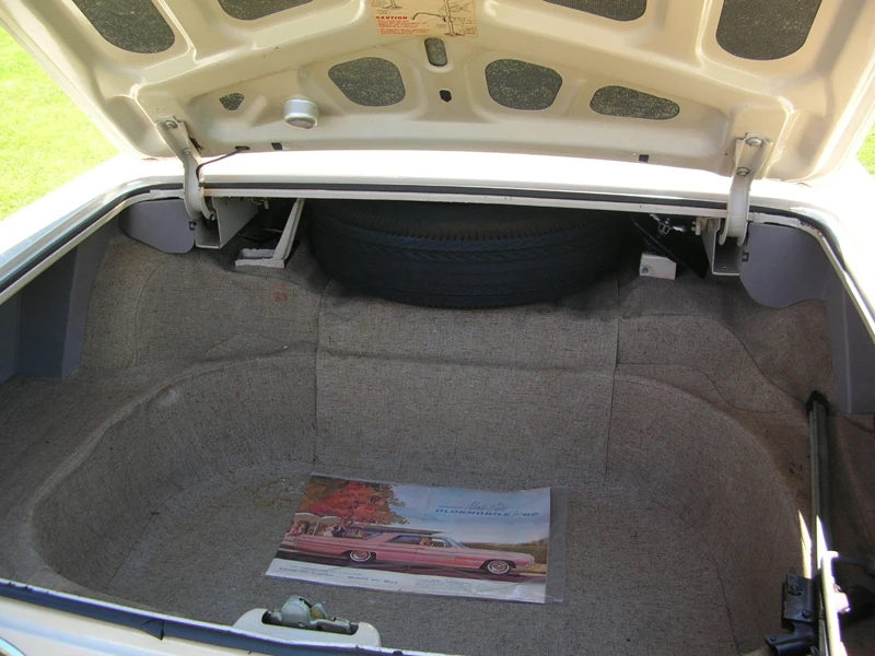 1962 Oldsmobile 98 - Image 5 of 5