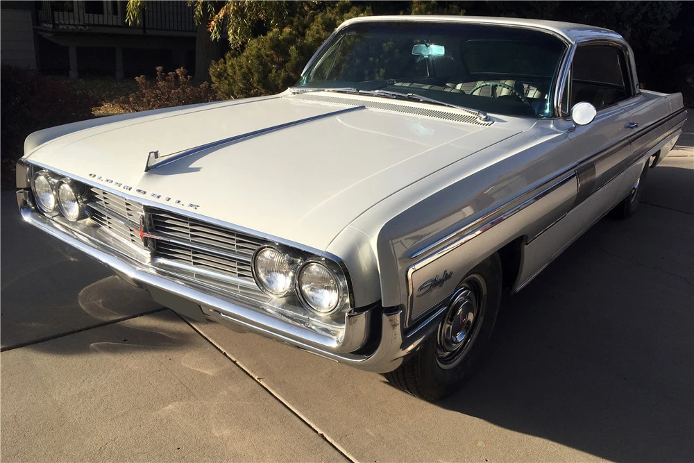 1962 Oldsmobile Starfire - Image 5 of 5