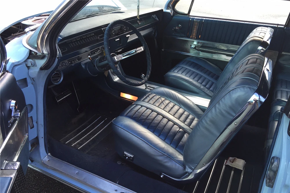 1962 Oldsmobile Starfire - Image 4 of 5