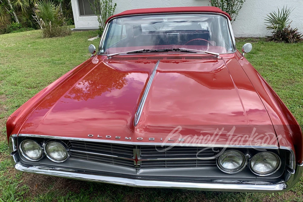 1962 Oldsmobile Starfire - Image 10 of 15