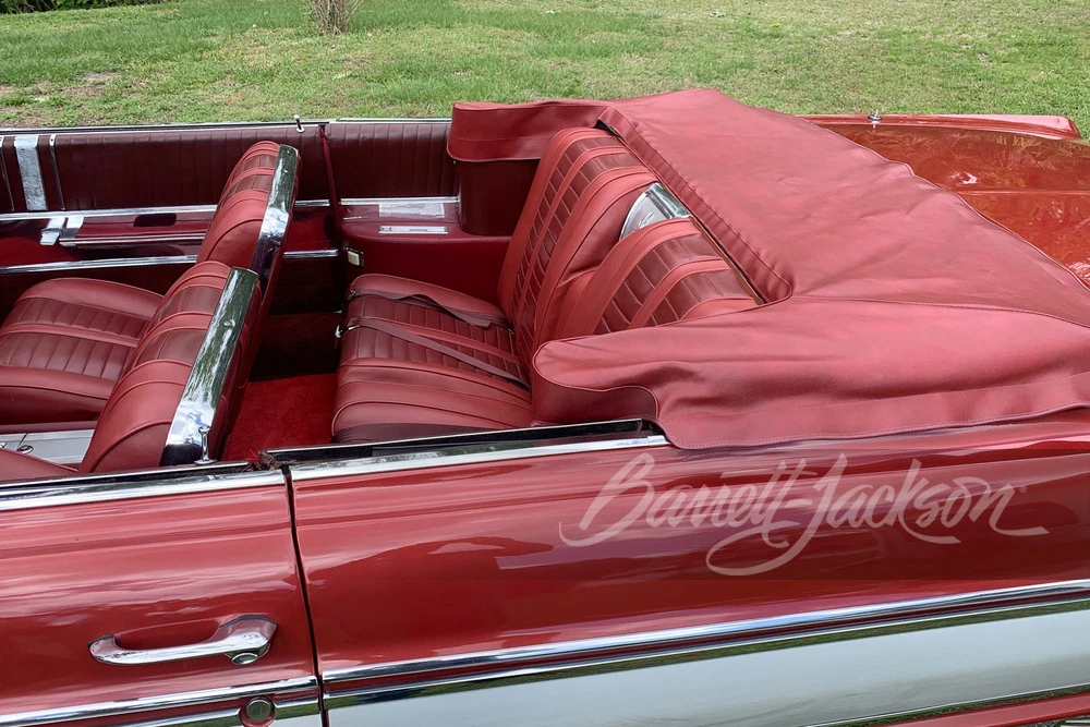 1962 Oldsmobile Starfire - Image 13 of 15