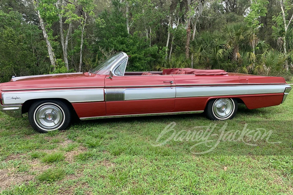 1962 Oldsmobile Starfire - Image 15 of 15