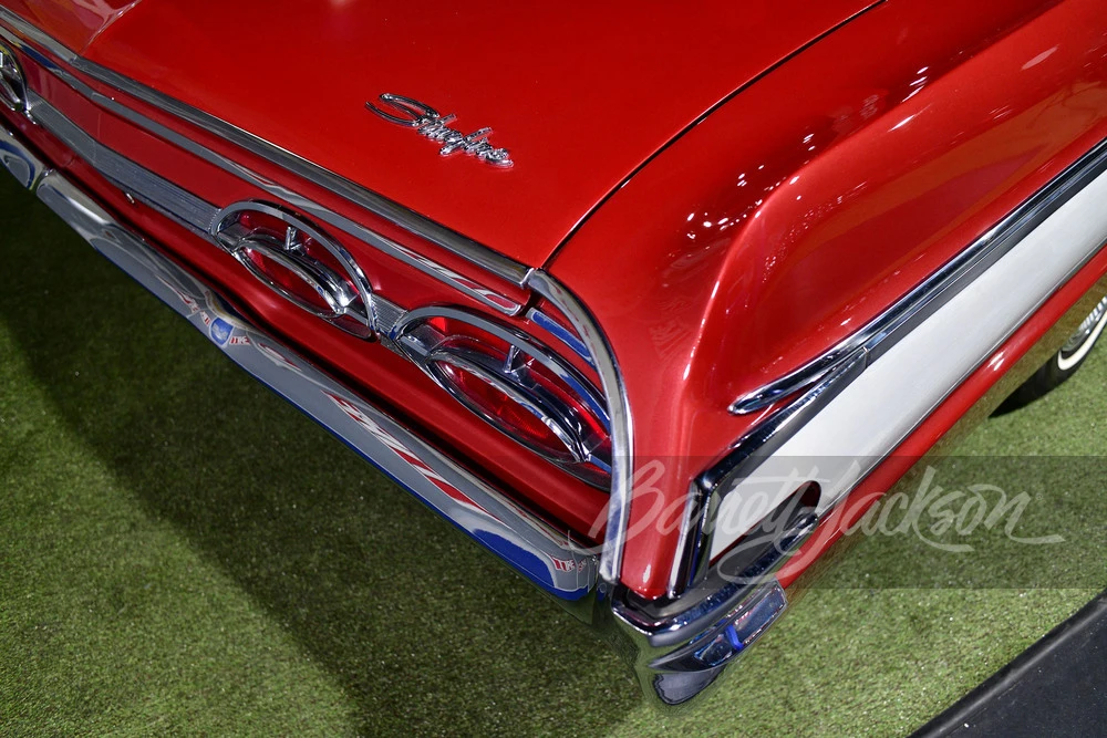 1962 Oldsmobile Starfire - Image 8 of 19