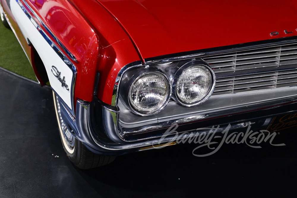 1962 Oldsmobile Starfire - Image 11 of 19