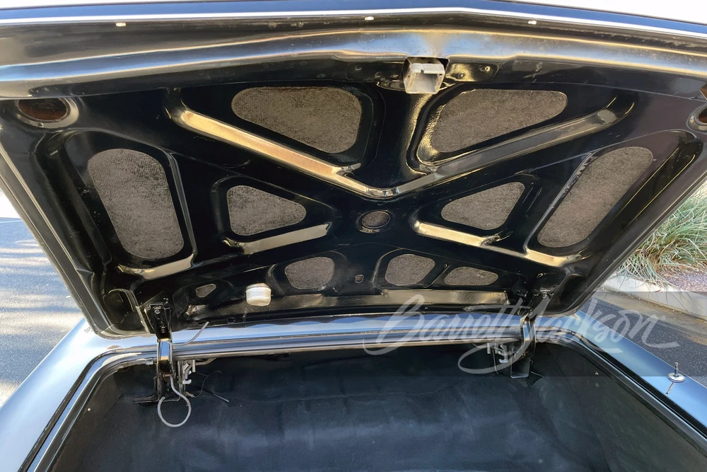 1962 Oldsmobile Starfire - Image 4 of 7