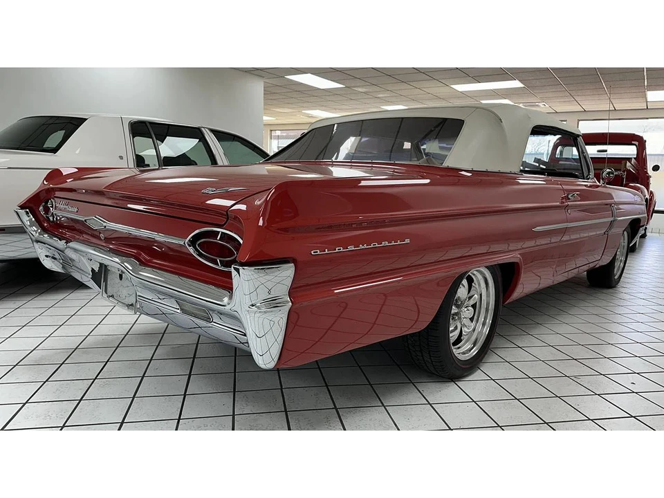 1962 Oldsmobile 88 - Image 4 of 22