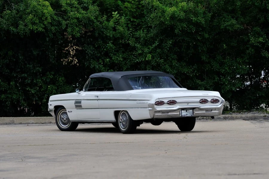 1962 Oldsmobile 98 - Image 3 of 12