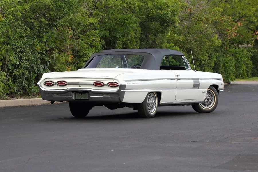 1962 Oldsmobile 98 - Image 3 of 12