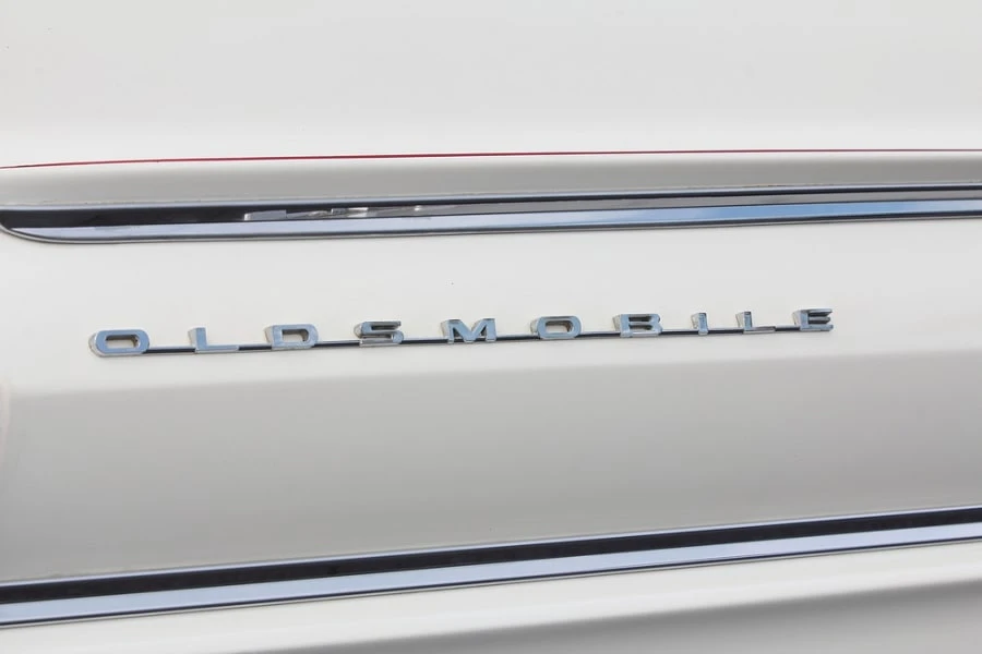1962 Oldsmobile 98 - Image 8 of 12